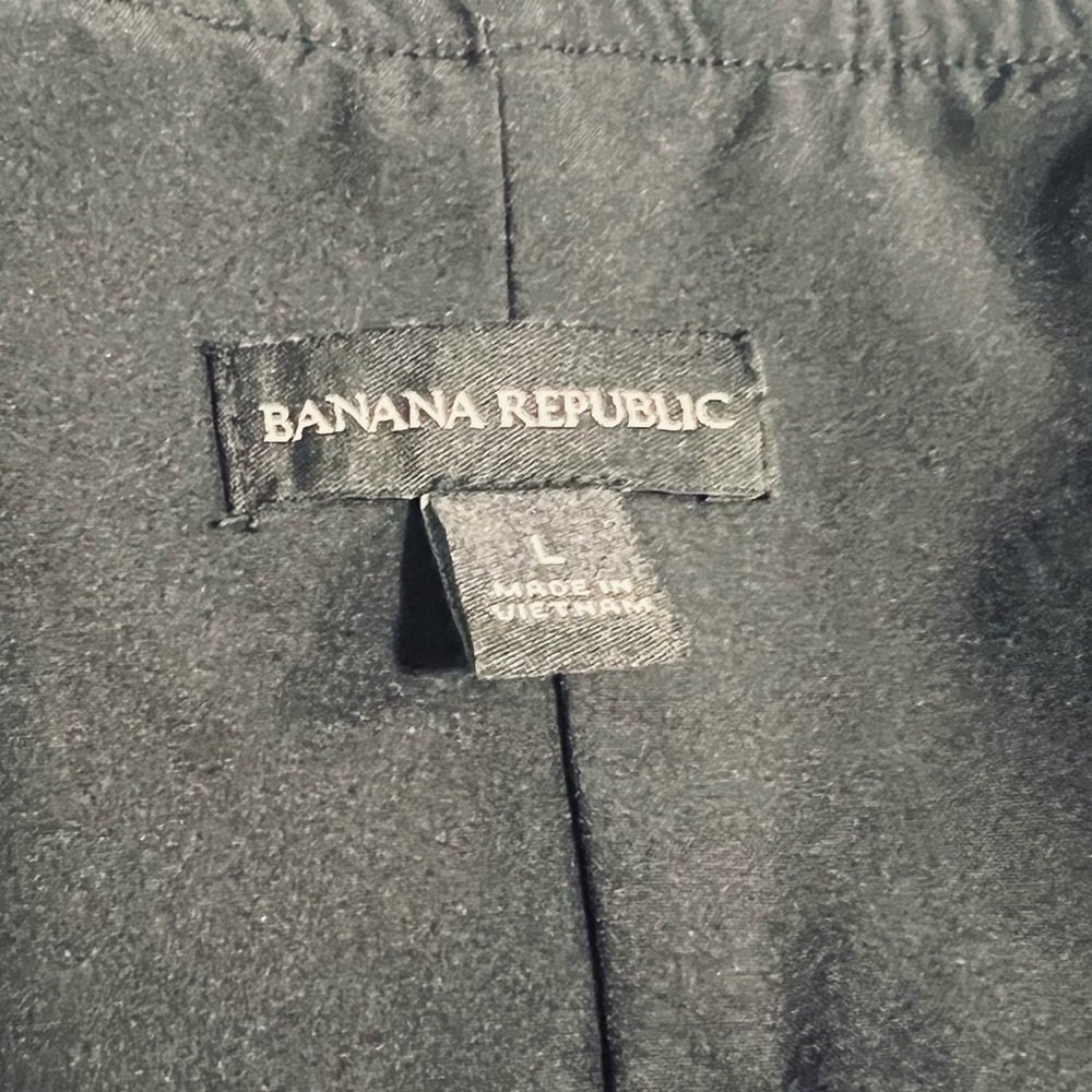 Banana Republic Women's Lightweight Bomber Jacket
Zippered Chest Pocket size L - Picture 8 of 14